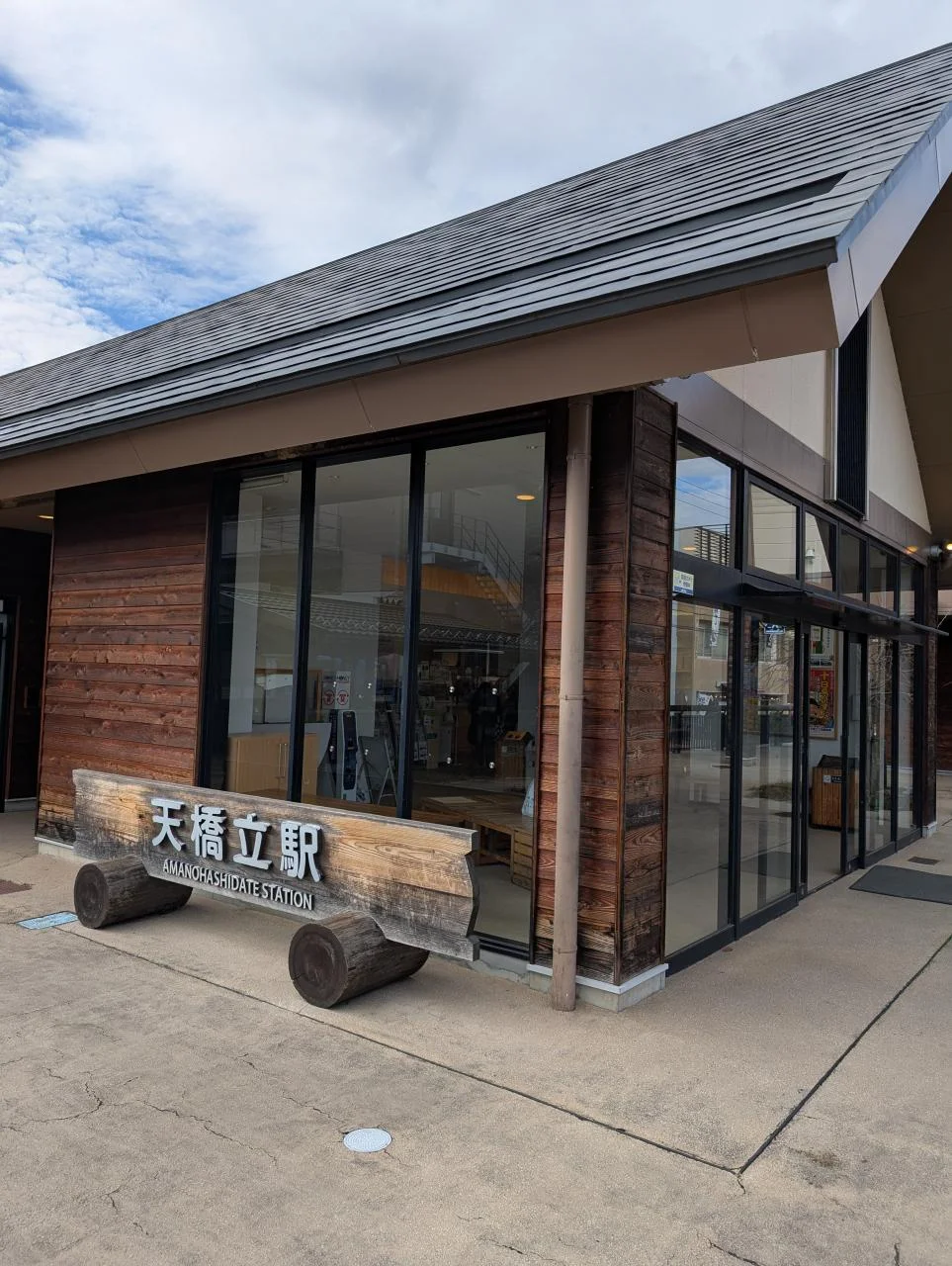 บรรยากาศร้านอาหารท้องถิ่น