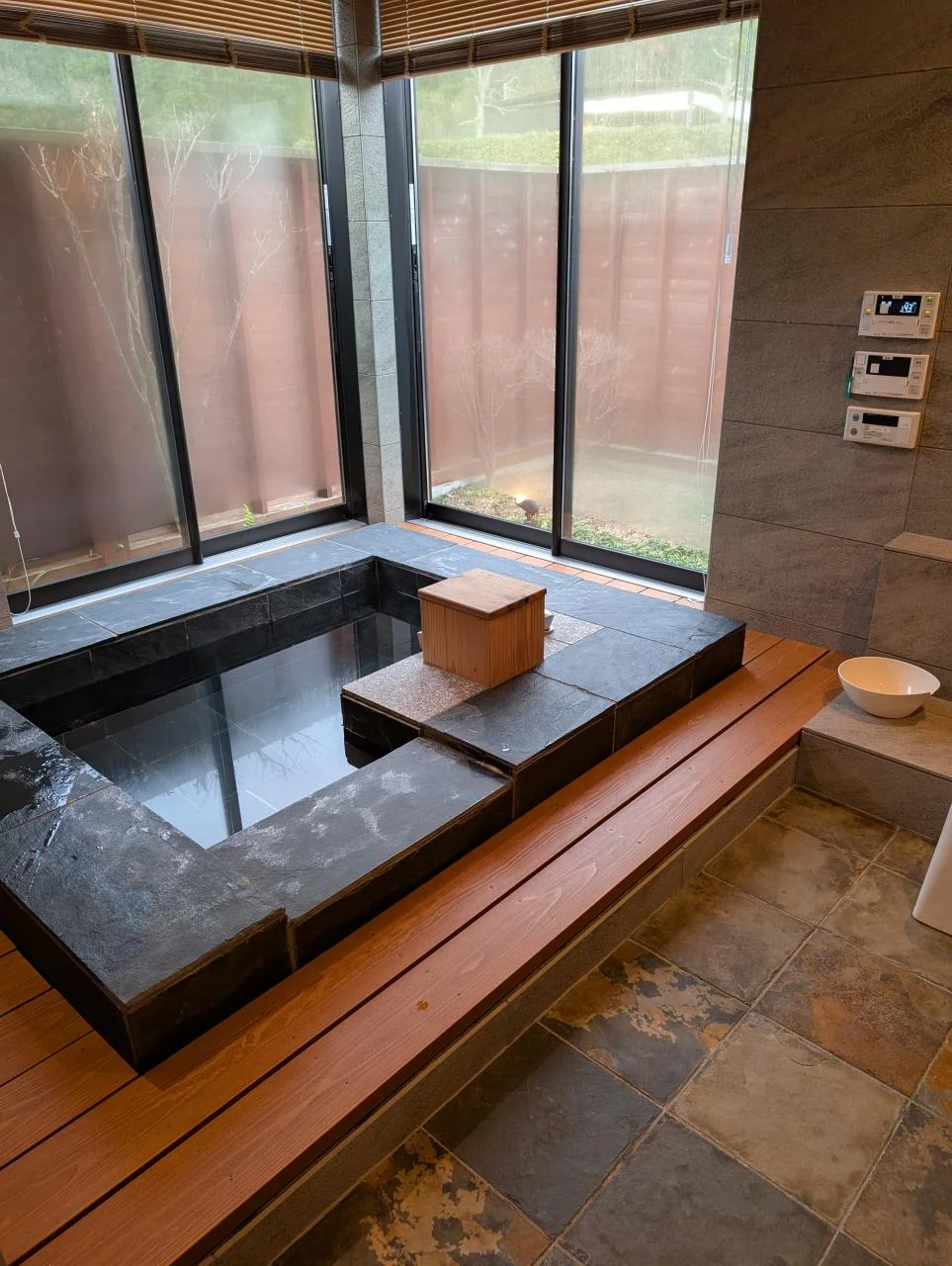 กาต้มน้ำและชา