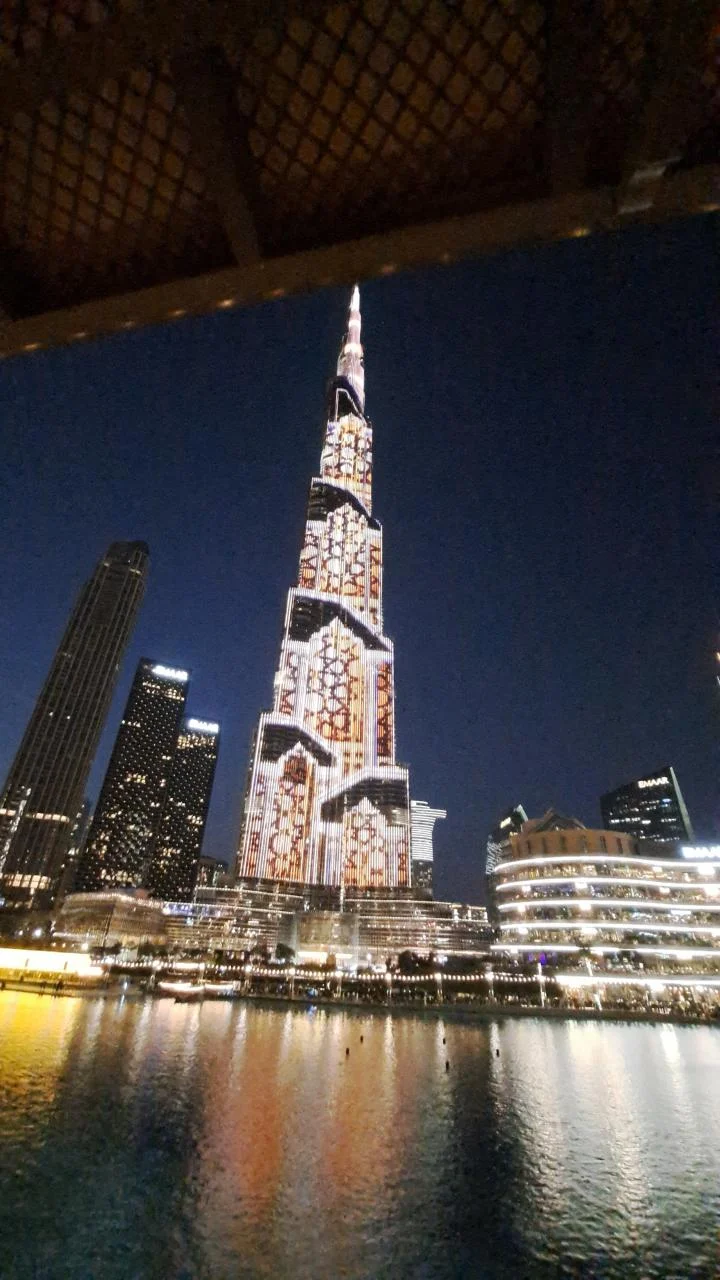 在迪拜高级意大利餐厅 Bice Mare 欣赏喷泉秀用餐体验