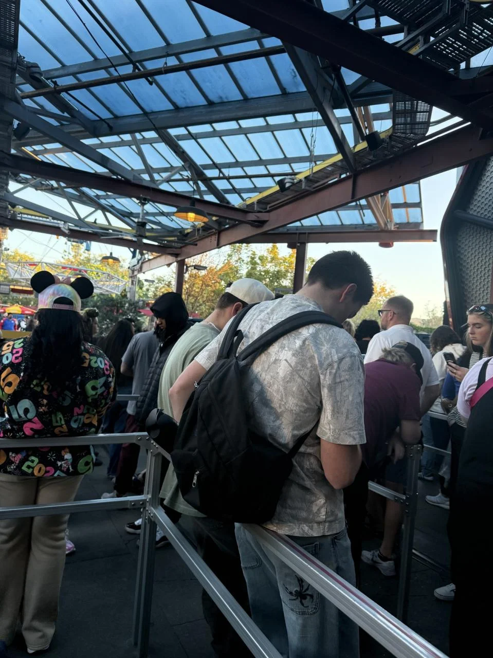 アベンジャーズ・キャンパスの入り口