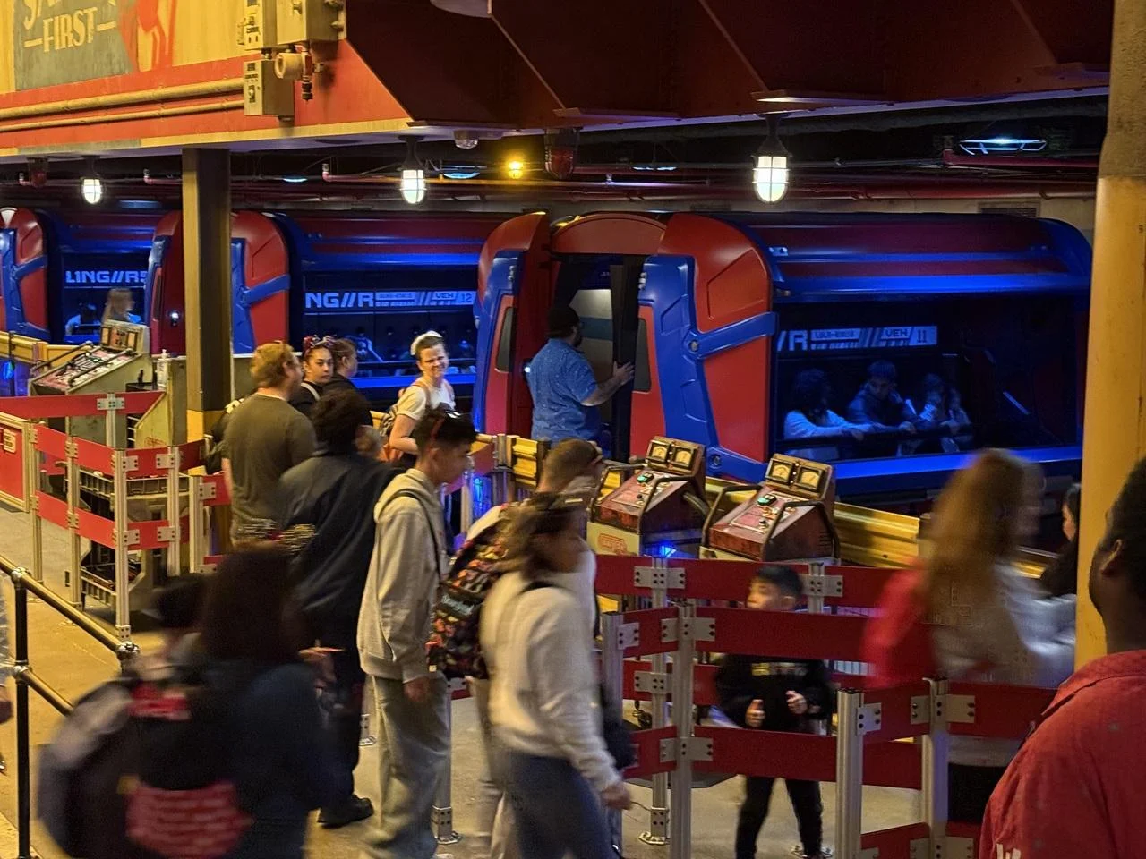 アベンジャーズ・キャンパスの建物