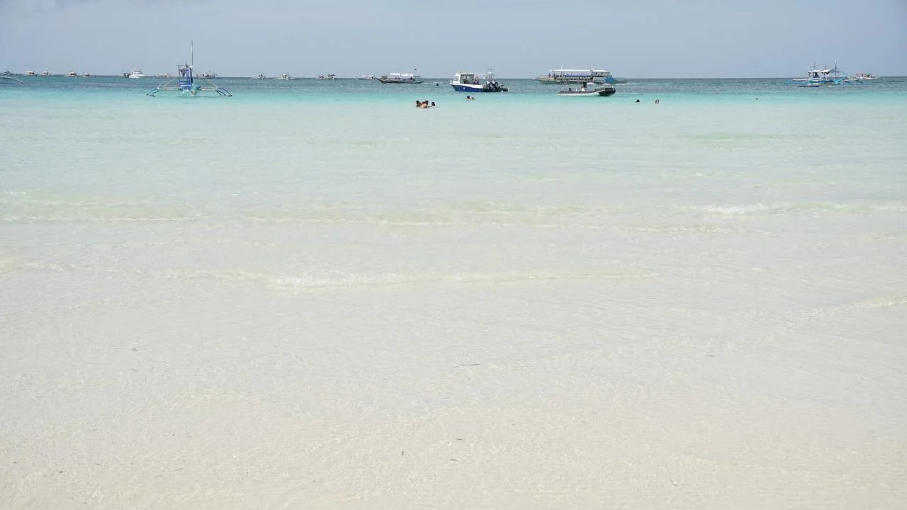 长滩岛登岛指南福朋喜来登酒店旅行体验 清澈海水