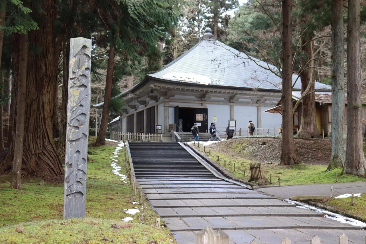 บรรยากาศทางขึ้นวัดชูซอนจิ