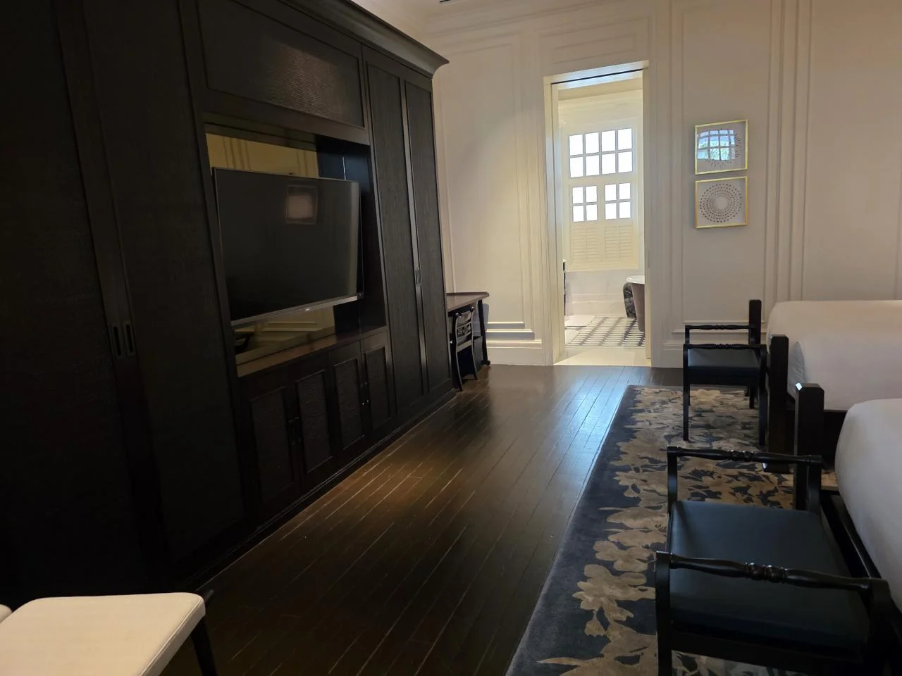 มุมทำงานและของตกแต่งสุดคลาสสิก