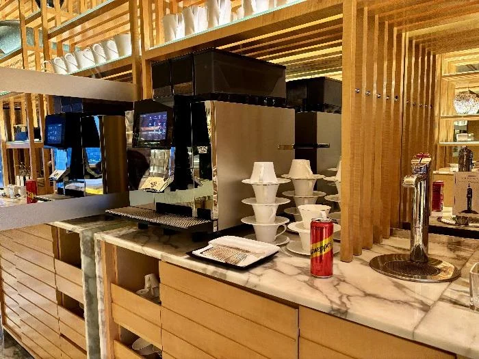 新加坡丽思卡尔顿美年酒店行政酒廊入住体验 浴室八角窗