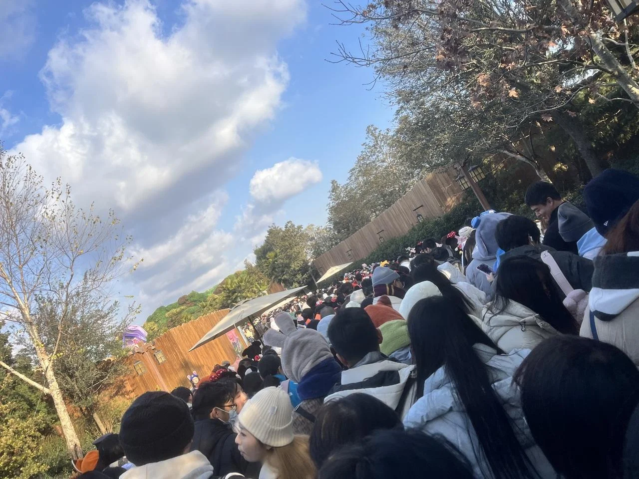 shanghai-disneyland-open-run-32