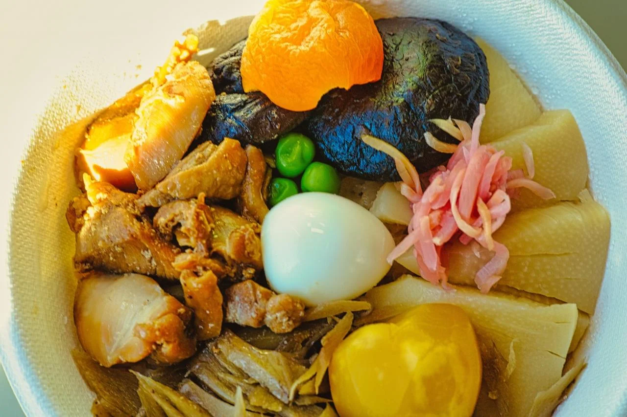 四万温泉《千与千寻》小镇夜景温泉体验