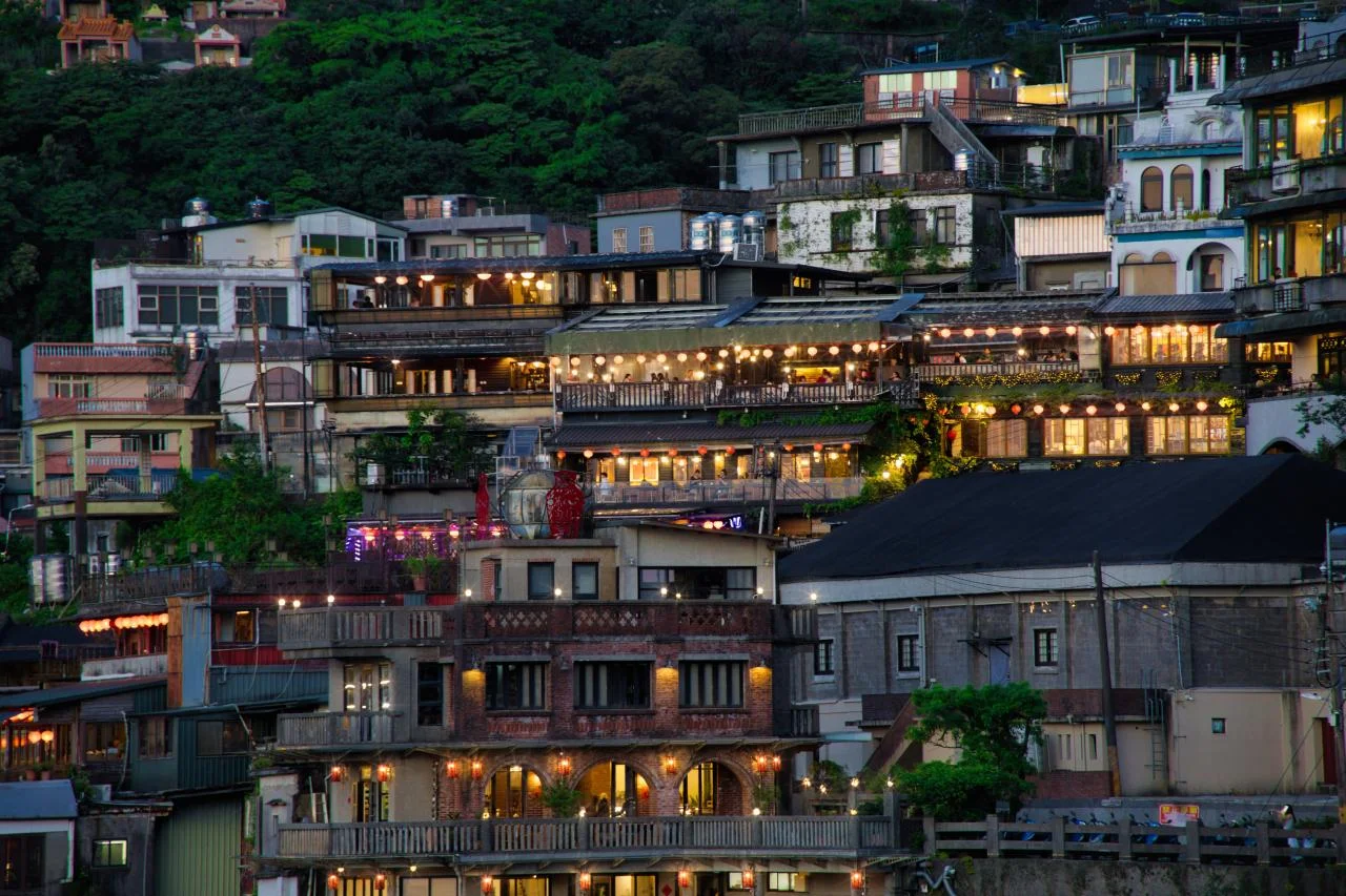 ร้านไห่เย่วโหลว ชาฟาง ยามค่ำคืน