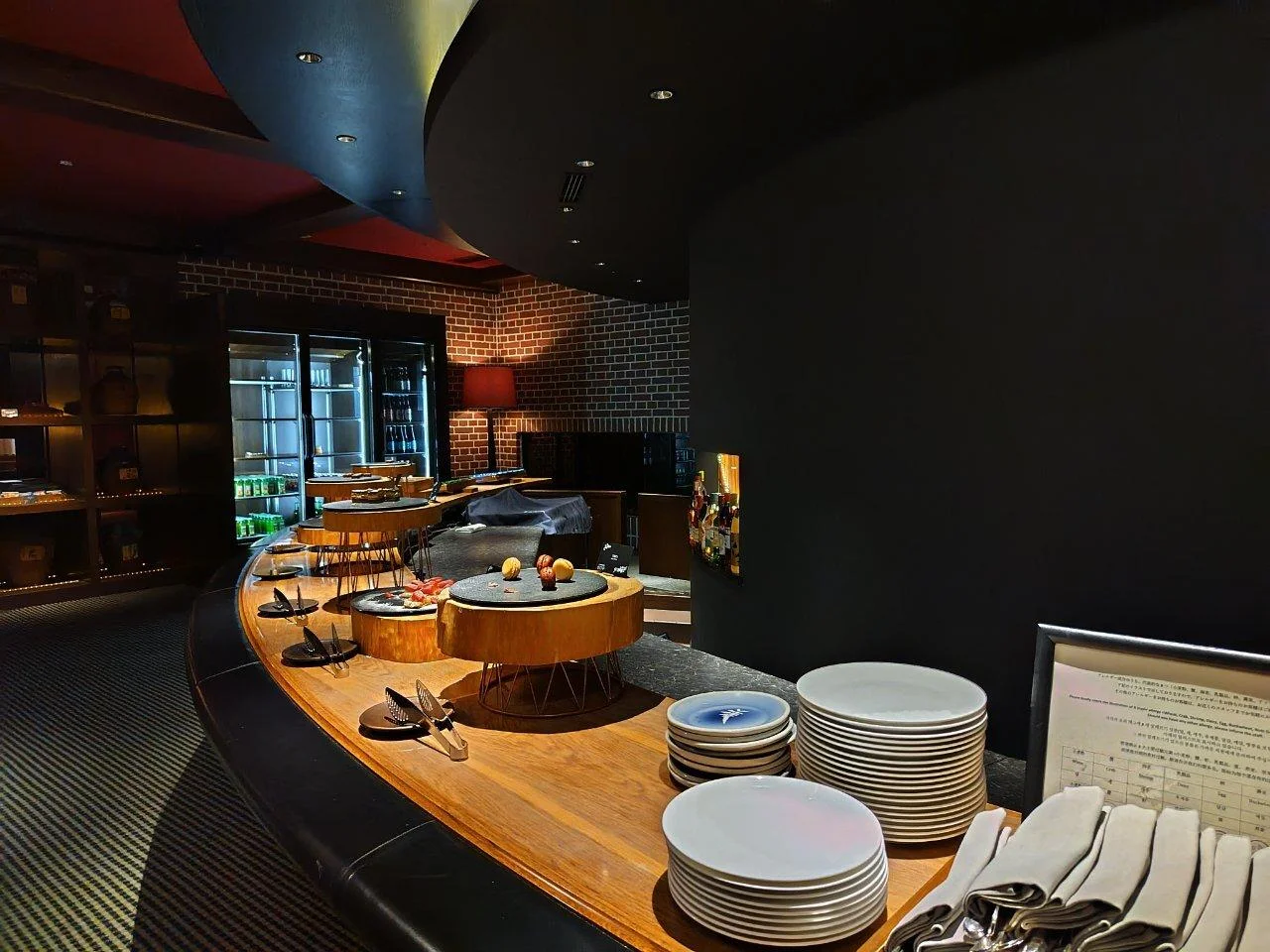 Macarons and desserts at Cordial Time